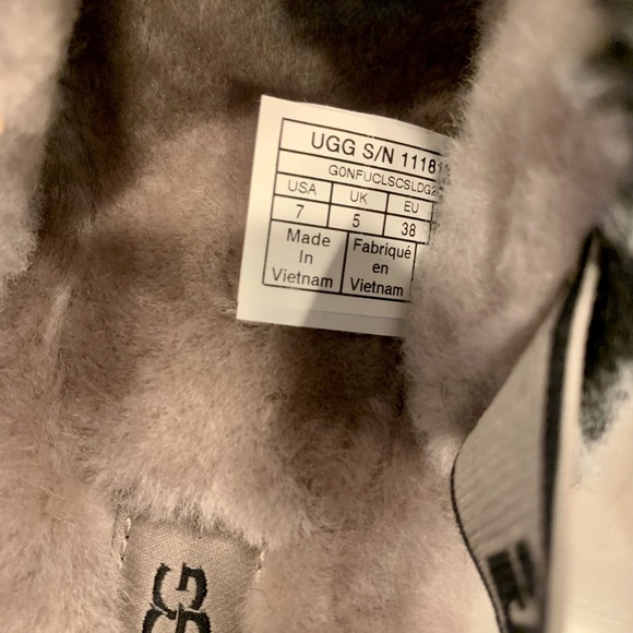 Ugg fluff yeah slides - Picture 4 of 10